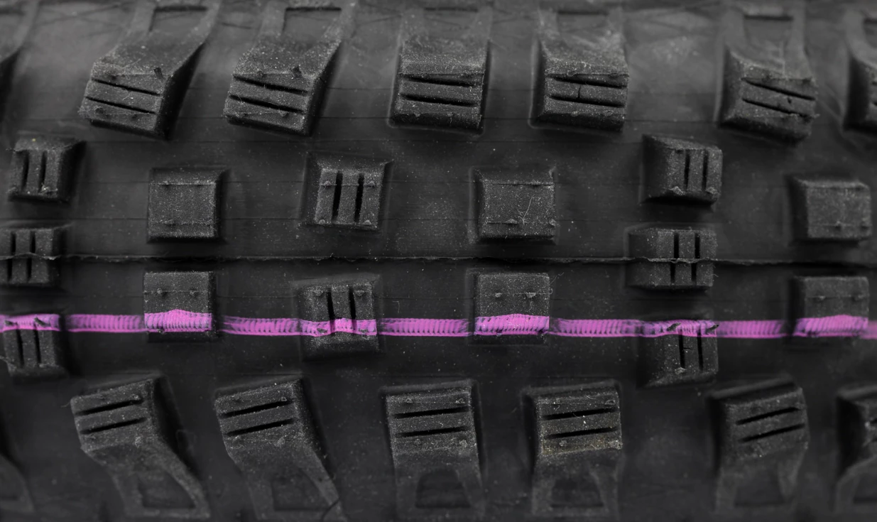 Pneu Schwalbe Magic Mary - Addix Ultra Soft - Super Downhill - Tubeless Easy 4 Pneu Schwalbe Magic Mary - Addix Ultra Soft - Super Downhill - Tubeless Easy – Image 4