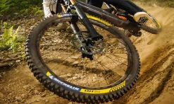 Pneu Michelin DH 22 - Magi-XDH - DownHill Shield - Tubeless Ready -Pneus Vtt Soldes dh22 michelin1 1235x735