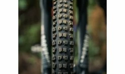 Pneu Hutchinson Griffus Racing Lab Front 2.50 Race Ripost Gravity - Tubeless Ready -Pneus Vtt Soldes mountain bike tire hutchinson griffus 2 5 4 1235x735